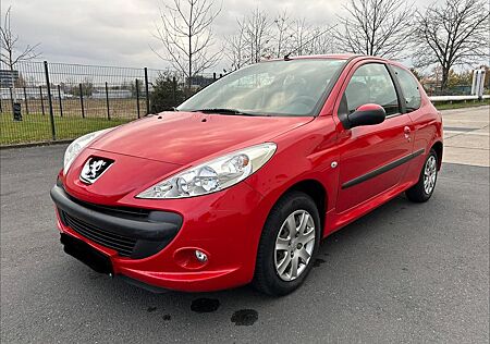 Peugeot 206 + 1.1 TÜV Neu 1. Hand