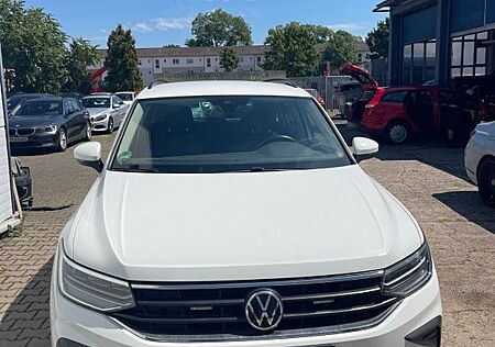 VW Tiguan Volkswagen 1.4 eHybrid Life DSG Virtual Exp.15.042