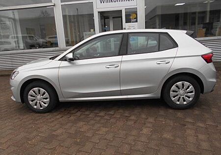Skoda Fabia 1.0 MPI DSG Essence Klima,Bluethooth,GRA