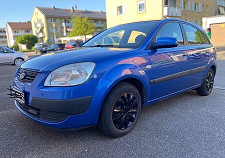 Kia Rio 1.4 97 PS Neu TÜV und Service Klima 127 t.km