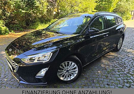 Ford Focus Turnier Titanium*RFK|SHZ|PANO|65.TKM|LED*
