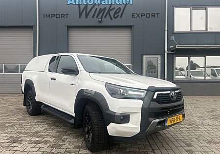 Toyota Hilux 2.8 D-4D Xtra Cab Invincible FULL OPTIONS