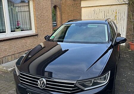 VW Passat Variant Volkswagen 1.6 TDI Trendline Variant Tre...