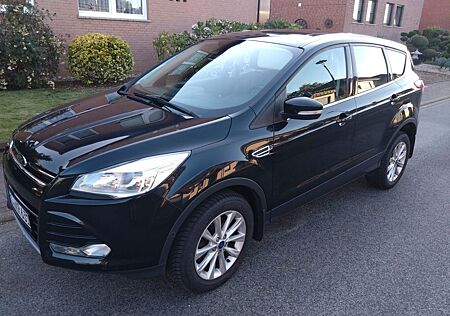 Ford Kuga 2,0 TDCi 4x4 132kW Individual PowerShif...