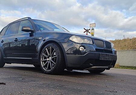 BMW X3 3.0 SD!ATM mit 139000km/LEDER/XENON/NAVI