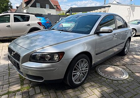Volvo S40 Lim. D5,Automatik,AHK,Alu,Servo,TÜV02/2027