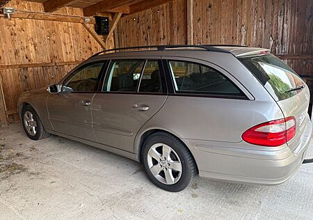 Mercedes-Benz E 220 CDI T CLASSIC Classic