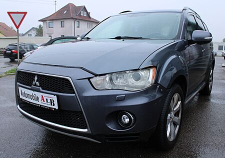 Mitsubishi Outlander Intense 4WD *TÜV APR 2027*