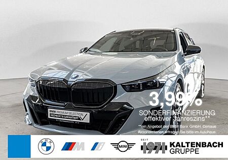 BMW 530e xDrive Touring M-Sport AHK PANO B&W LED HUD