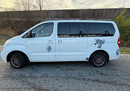 Hyundai H-1 Starex Premium