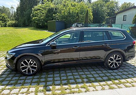 VW Passat gebraucht kaufen VW Passat Volkswagen 2.0 TDI DSG Highline