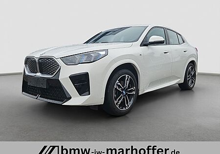 BMW iX2 30 xDrive M Sport AHK Adptives NP 70.090,-