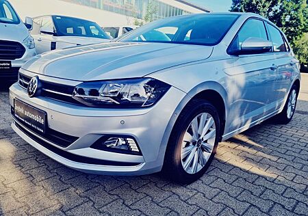 VW Polo Volkswagen VI Highline /1 Hand / Navi / PDC /SHZ/