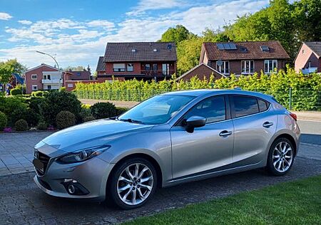 Mazda 3 2.2 SKYACTIV-D 150 Sports-Line