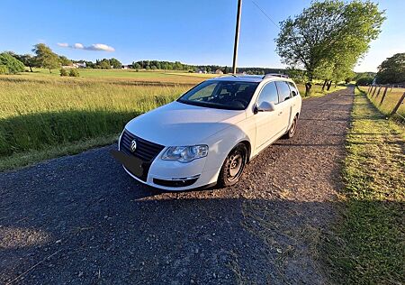 VW Passat Variant Volkswagen 2.0 TDI DPF 125kW Comfortline...