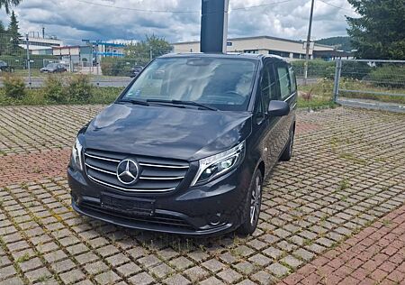 Mercedes-Benz Vito Bestattungswagen 2 Sarg
