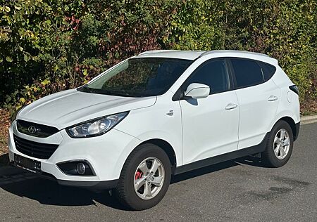 Hyundai ix35 2.0 TÜV Neu AHK