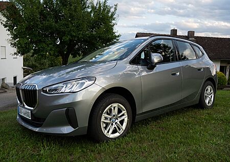 BMW 2er 220 Active Tourer 220i Steptronic DCT -