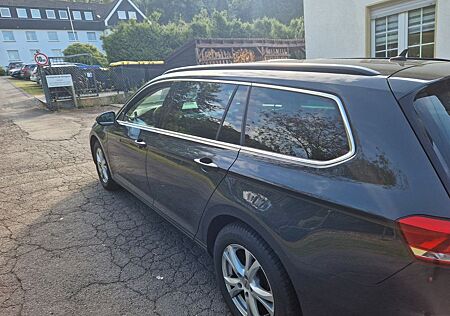 VW Passat Variant Volkswagen 2.0 TDI DSG Highline Variant ...