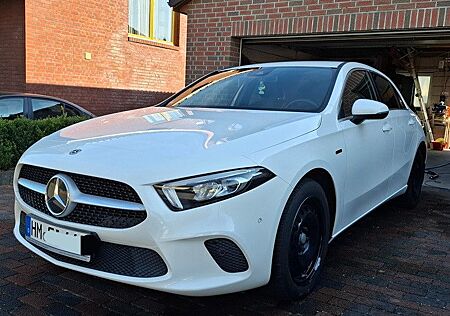 Mercedes-Benz A 250 e DCT - Plug-in-Hybrid 217PS