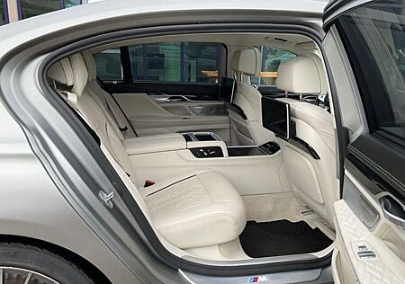 BMW 745e Lang xDrive *FIRST-CLASS* SKY LOUNGE* B & W