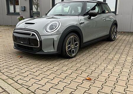 Mini Cooper SE Leder Pano h/k HUD Navi