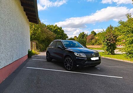 VW Touareg Volkswagen 3.0 V6 TDI SCR 150kW Tiptronic A BMT AHK