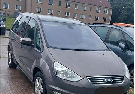 Ford Galaxy 2,2 TDCi 147kW DPF Titanium Titanium