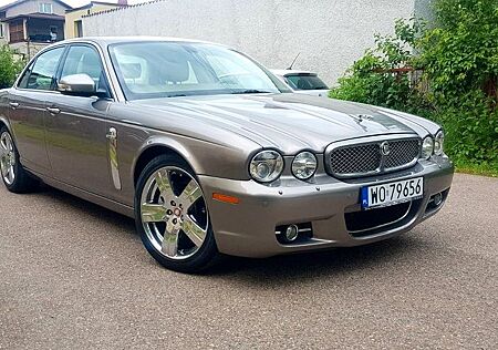Jaguar XJ8 4.2 Liter Executive