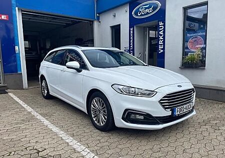 Ford Mondeo 2.0 Hybrid Titanium Kombi mit Automatik 1