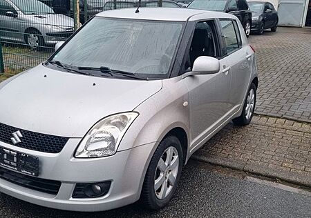 Suzuki Swift Lim. Klimaanlage HU NEU