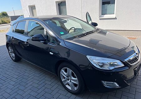 Opel Astra J Lim. 5-trg. 110 PS Diesel. Anhängerkuppl