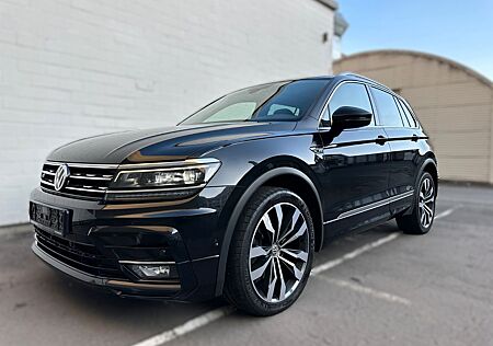 VW Tiguan Volkswagen R-Line 4Motion/360°/Pano/Massage/20Zoll