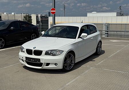 BMW 116i M-SPORTPAKET-TEMPOMAT-SHZ-PDC-Steuerk. ern.