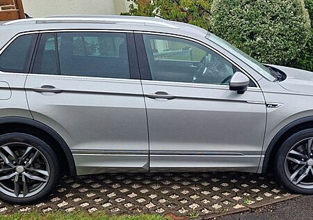 VW Tiguan Volkswagen 2.0 TDI SCR 176kW DSG 4MOTION Highlin...