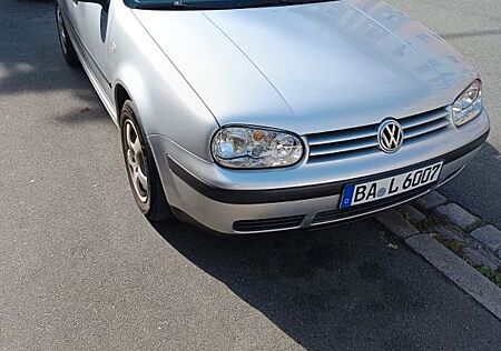 VW Golf Volkswagen 1.4 "TÜV 2027" Edition
