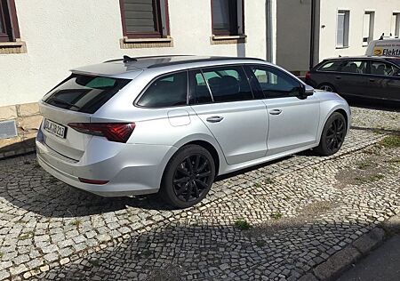 Skoda Octavia 2.0 TDI 110kW DSG STYLE COMBI STYLE