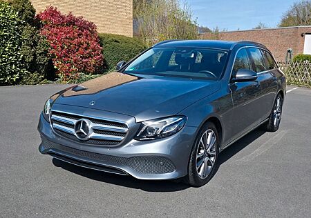 Mercedes-Benz E 220 E 220d T AVANTGARDE 9Gang, RFK, AHK, Multibeam