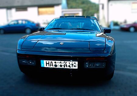 Porsche 944 S2