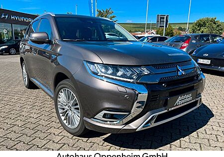 Mitsubishi Outlander PHEV Plus 4WD