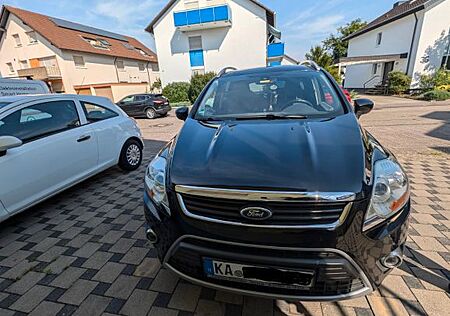 Ford Kuga 2,0TDCi 4x4 120kW Champions Ed. PowerSh...