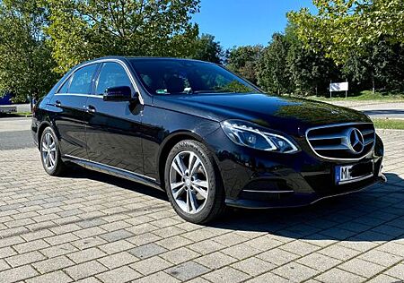 Mercedes-Benz E 220 BlueTEC BE Edition AVANTG. Autom. Edit...