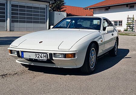 Porsche 924 S