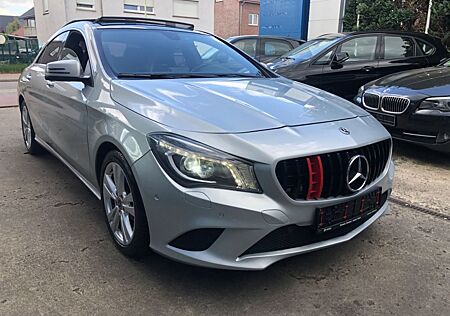 Mercedes-Benz CLA 180 CLA - AMG/ pano/Navi/Automatik