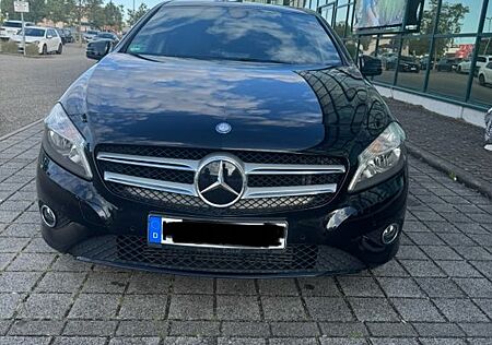 Mercedes-Benz A 200 CDI 4MATIC Urban DCT Urban