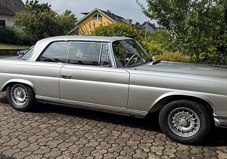 Mercedes-Benz 250 250SE/C W111 Automatik,Servo,Schiebedach