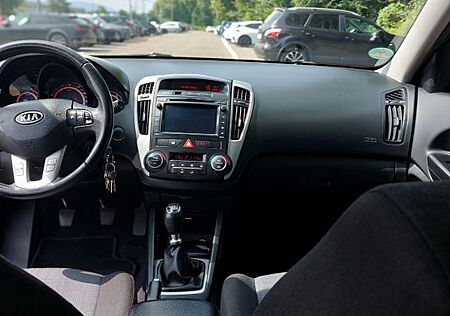 Kia Cee'd / Ceed 1.6 CVVT Edition 7 Sporty Wagon...