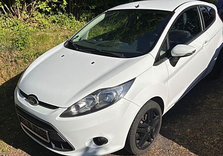 Ford Fiesta 1,4 96Ps Tüv 03.2027 2 Hand