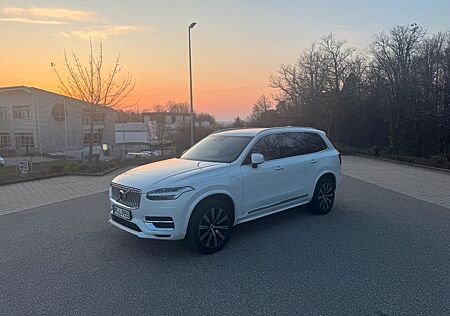 Volvo XC 90 XC90 Recharge T8 AWD INSCRIPTION 7-Sitzer 8-Gang