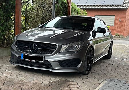 Mercedes-Benz 220 AMG Line *Panorama Dach / Night Paket